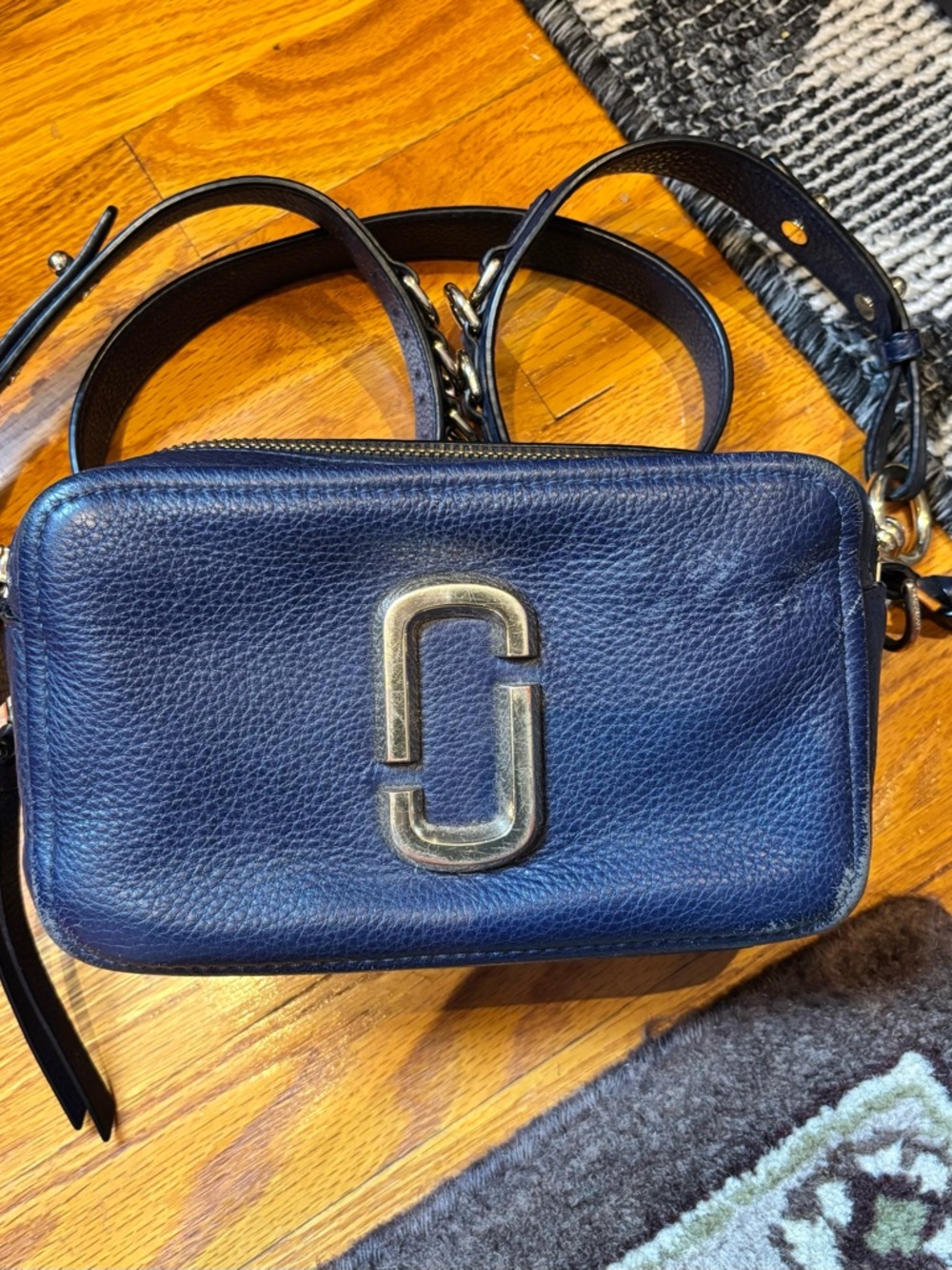 MARC JACOBS SOFTSHOT 21 LEATHER CROSSBODY BAG